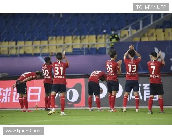 武汉足球队与重庆足球队赛后复盘分析比赛节奏与战术表现的深度探讨